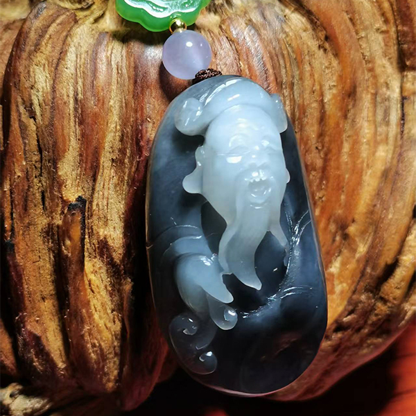 /uploads/image/2025/10/30/62987a2e14e94ecdfbf30b1069b089dc.jpg 和田青花墨玉财神挂件600-1.jpg